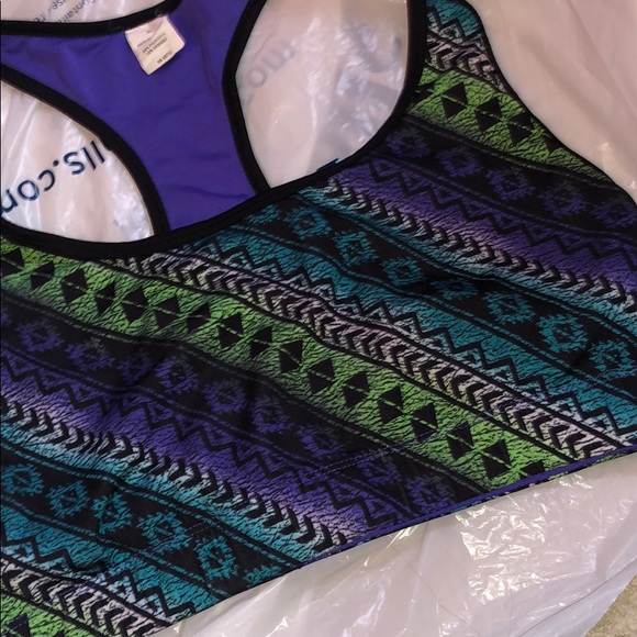Reversible Sports Bra - Picture 3 of 5